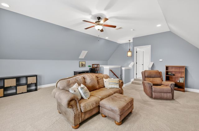 55 Harbor Pt, Lebanon, TN 37087