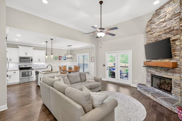 55 Harbor Pt, Lebanon, TN 37087
