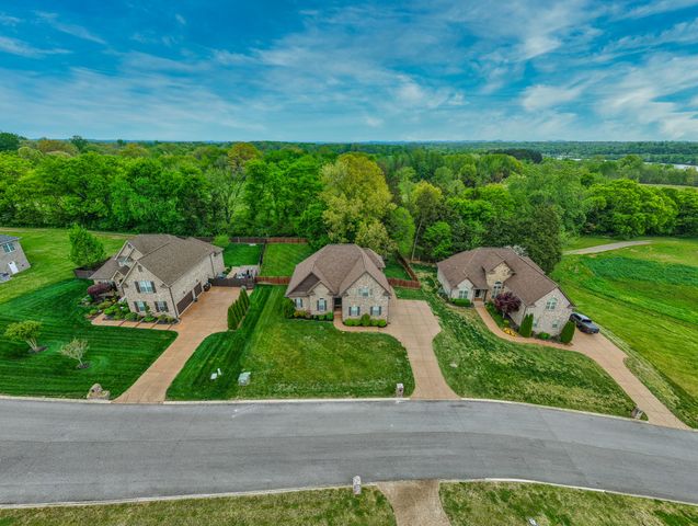 55 Harbor Pt, Lebanon, TN 37087
