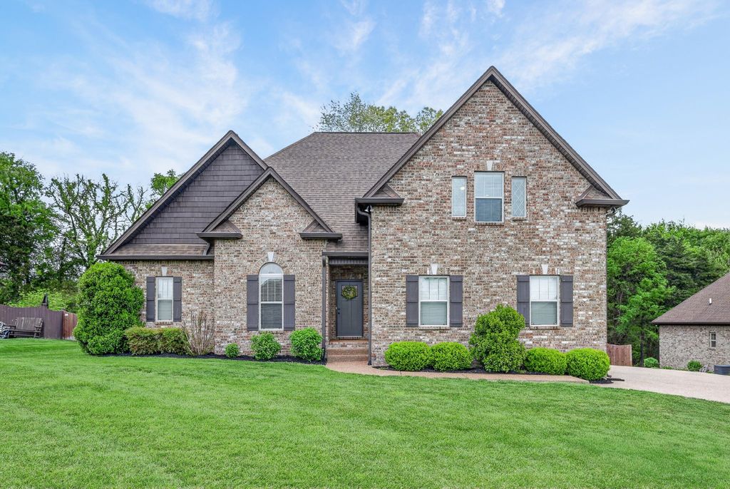 55 Harbor Pt, Lebanon, TN 37087