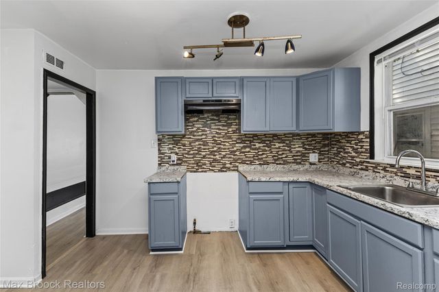 19950 Norborne, Redford Charter Township, MI 48240