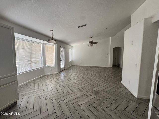 8537 W VIRGINIA Avenue, Phoenix, AZ 85037
