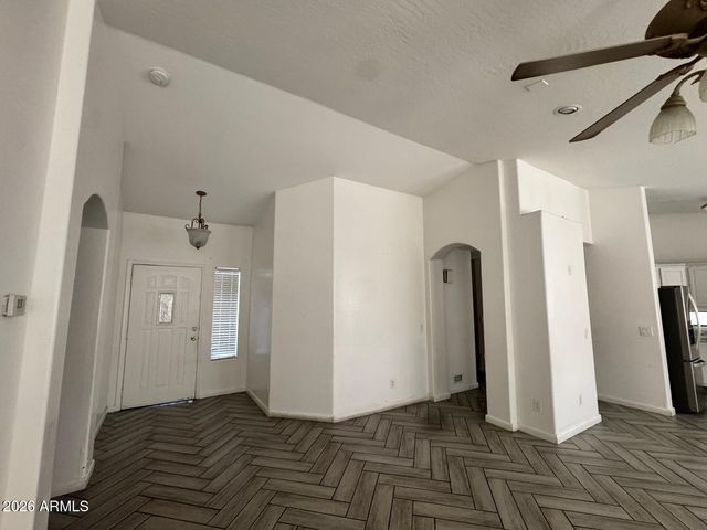 8537 W VIRGINIA Avenue, Phoenix, AZ 85037