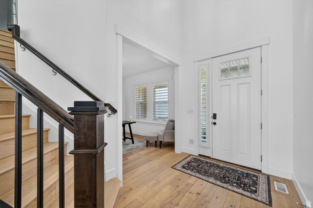 Image 14 of property listing at 13742 S BRONCO HILLS CIR, Herriman, UT 84096