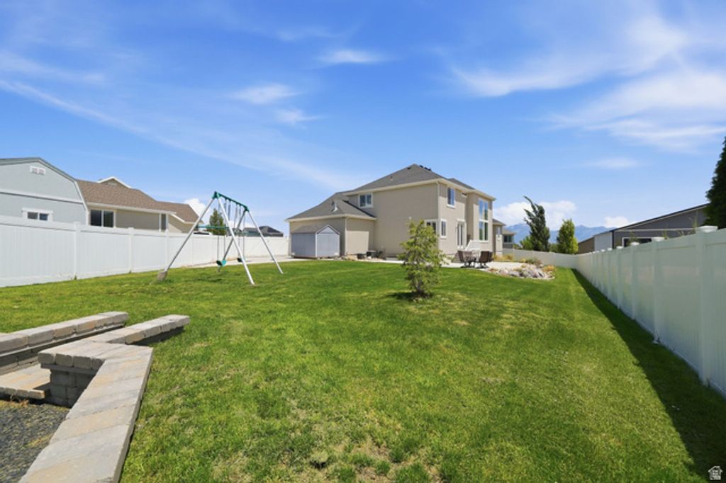 Image 38 of property listing at 13742 S BRONCO HILLS CIR, Herriman, UT 84096