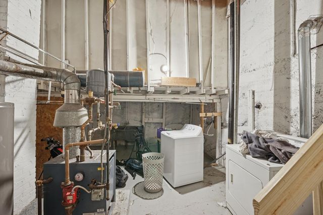 1316 E 2nd Street, Duluth, MN 55805