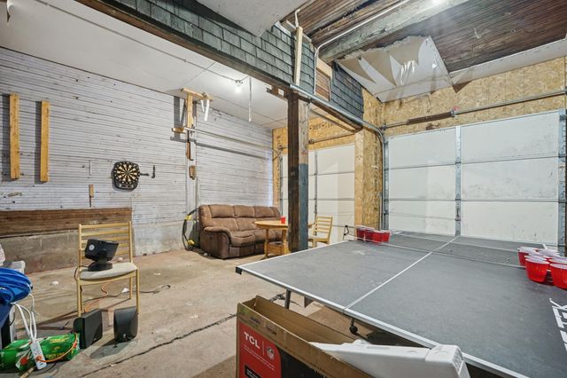 1316 E 2nd Street, Duluth, MN 55805