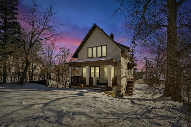 1316 E 2nd Street, Duluth, MN 55805