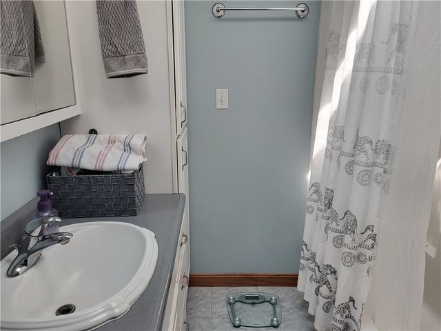 801 Rolling Hills Drive, Ruffs Dale, PA 15679