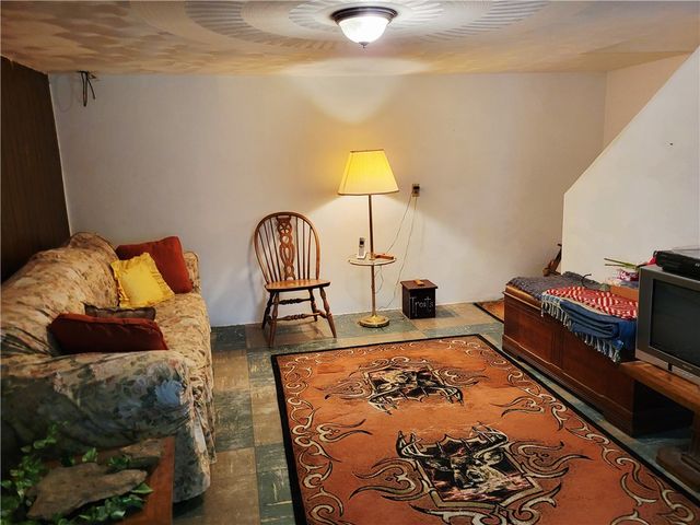 801 Rolling Hills Drive, Ruffs Dale, PA 15679