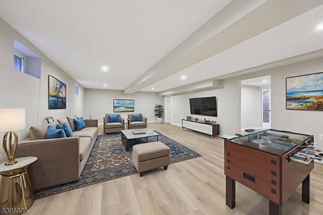 12 Rocky Pt Rd, West Milford Twp., NJ 07421