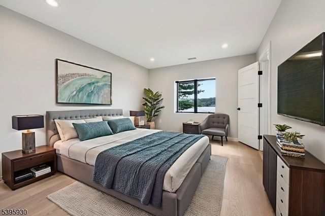 12 Rocky Pt Rd, West Milford Twp., NJ 07421