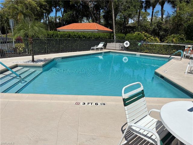 2585 Old Groves RD L102, Naples, FL 34109