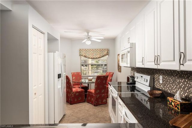 2585 Old Groves RD L102, Naples, FL 34109