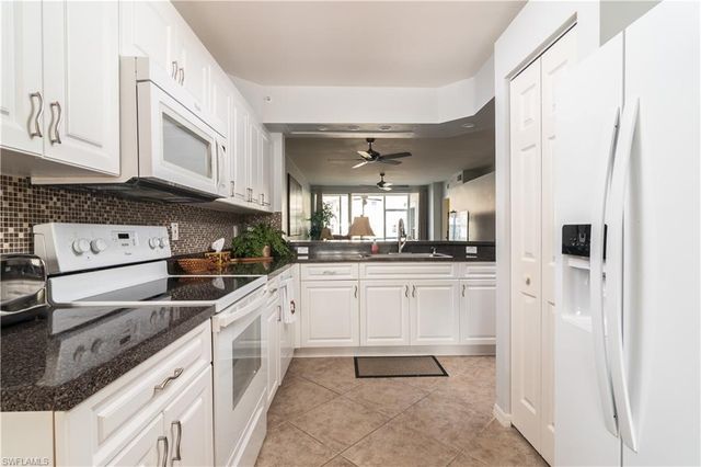 2585 Old Groves RD L102, Naples, FL 34109