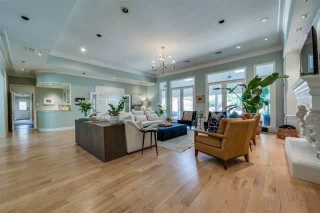 5605 Lobello Drive, Dallas, TX 75229