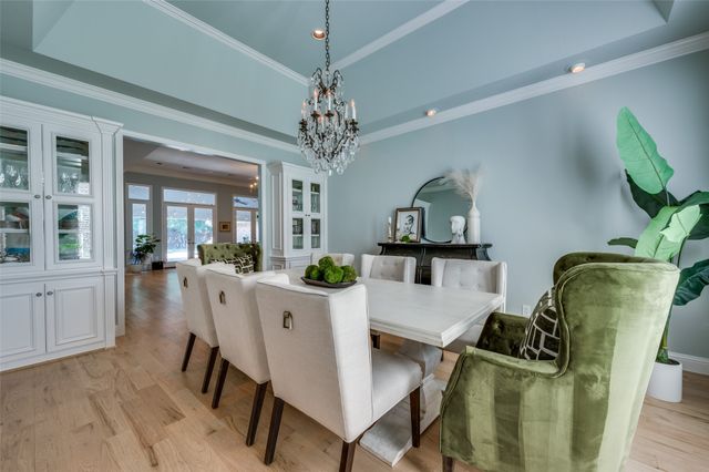 5605 Lobello Drive, Dallas, TX 75229