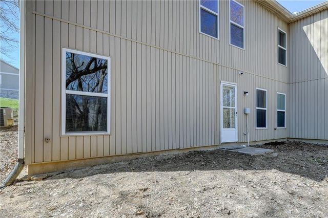 3301 N 103rd Terrace, Kansas City, KS 66109