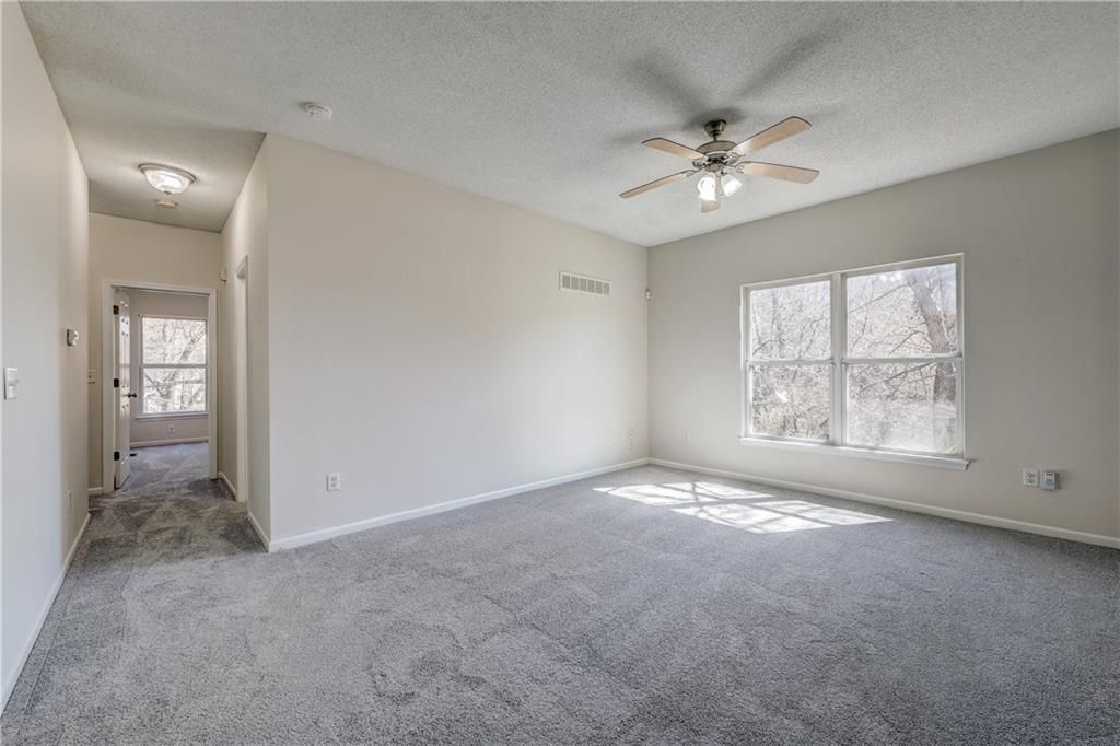 3301 N 103rd Terrace, Kansas City, KS 66109