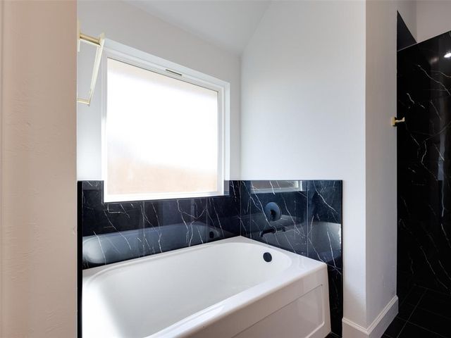 16020 Catalonia Place, Oklahoma City, OK 73170