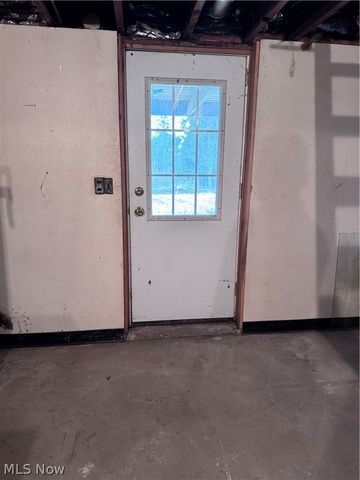 12688 Woodside Drive, Chesterland, OH 44026