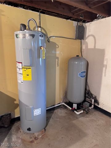 12688 Woodside Drive, Chesterland, OH 44026