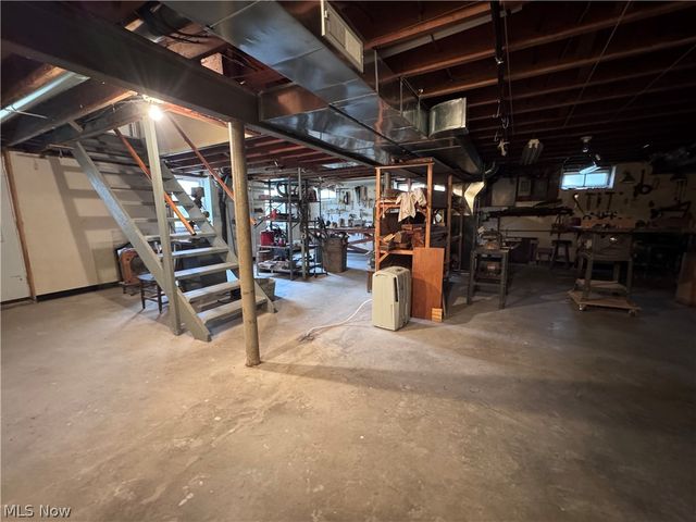 12688 Woodside Drive, Chesterland, OH 44026