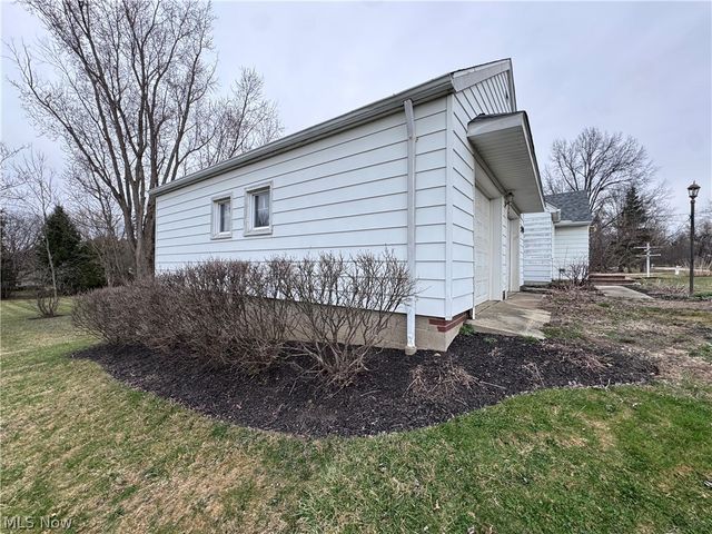 12688 Woodside Drive, Chesterland, OH 44026