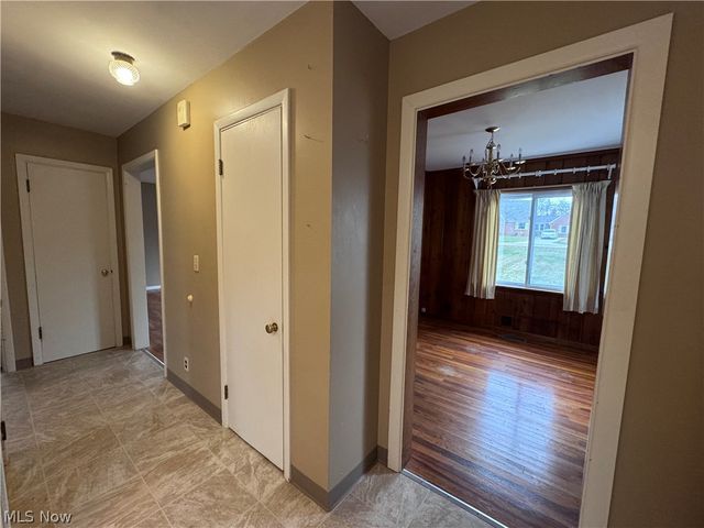 12688 Woodside Drive, Chesterland, OH 44026