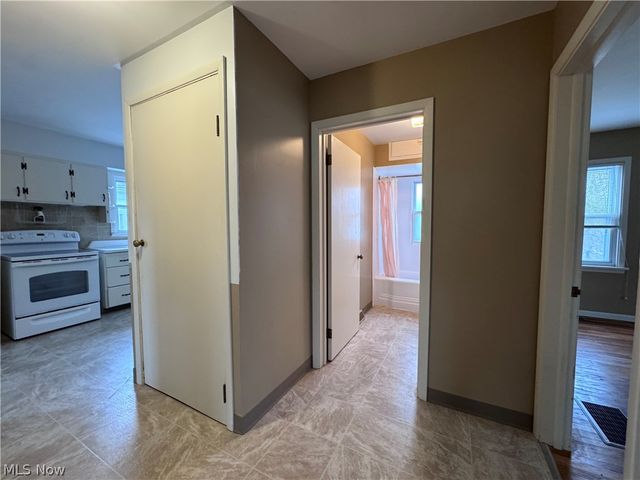 12688 Woodside Drive, Chesterland, OH 44026