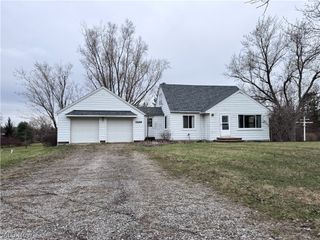 12688 Woodside Drive, Chesterland, OH 44026