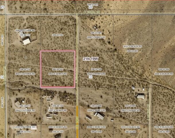 2033 Dewey Road, Golden Valley, AZ 86413