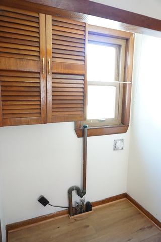 57 Llewellyn St, Lowell, MA 01850