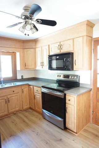 57 Llewellyn St, Lowell, MA 01850