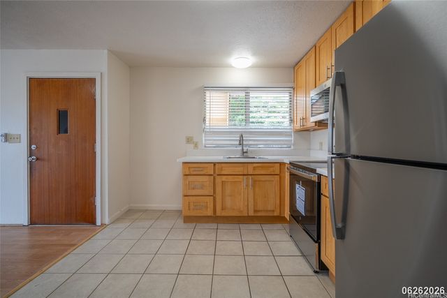 1725 Olona Lane, Honolulu, HI 96817