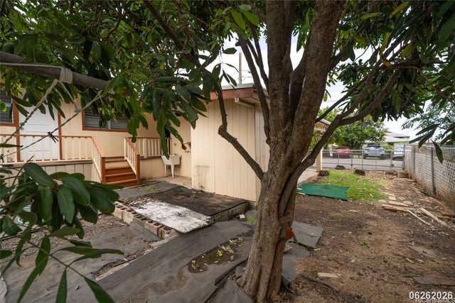 1725 Olona Lane, Honolulu, HI 96817