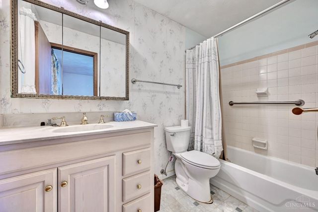 8043 Dimmick Road, West Chester, OH 45241