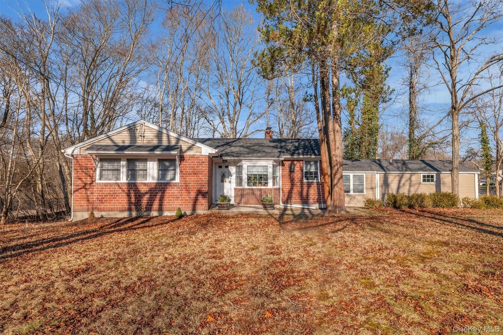 164 Donegan Avenue, East Patchogue, NY 11772