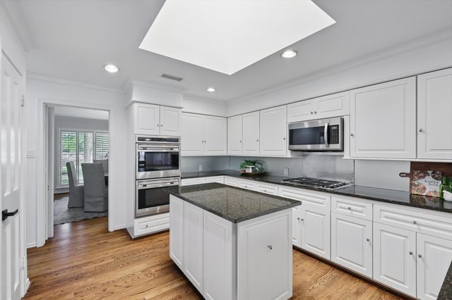 7508 Baxtershire Drive, Dallas, TX 75230