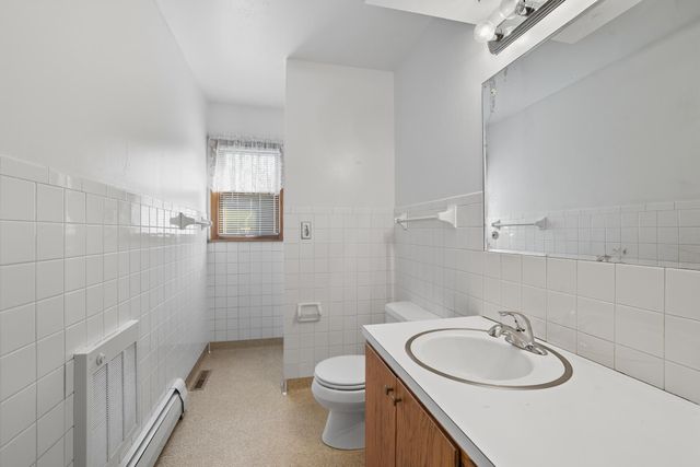 809 11th Street W, Hastings, MN 55033