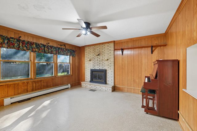 809 11th Street W, Hastings, MN 55033