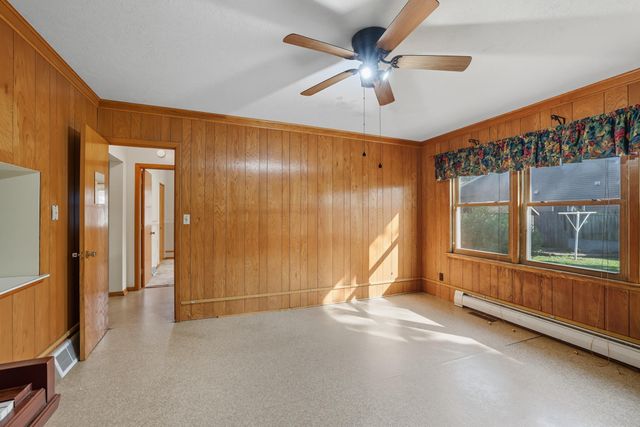 809 11th Street W, Hastings, MN 55033