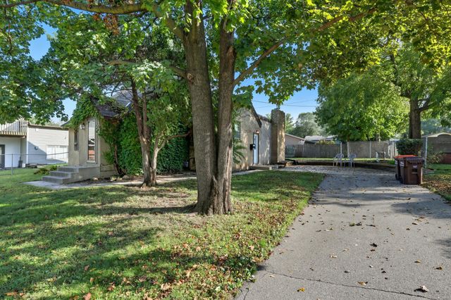 809 11th Street W, Hastings, MN 55033