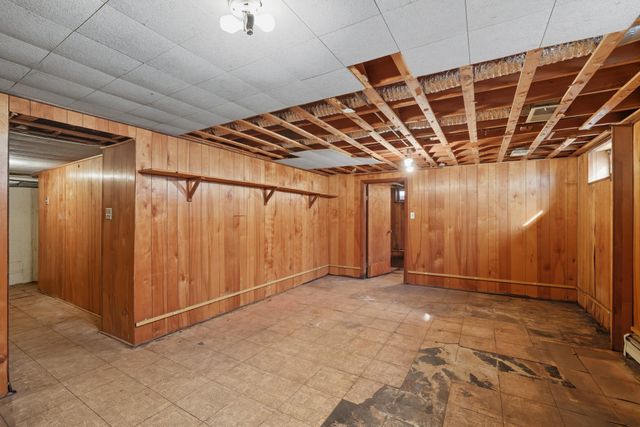 809 11th Street W, Hastings, MN 55033