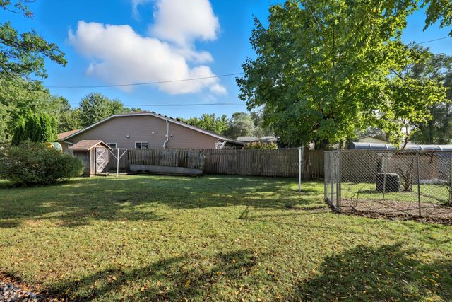 809 11th Street W, Hastings, MN 55033