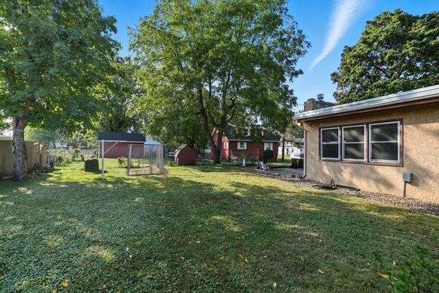 809 11th Street W, Hastings, MN 55033