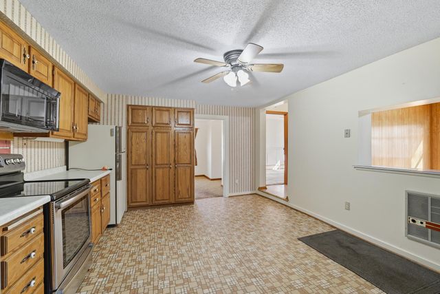 809 11th Street W, Hastings, MN 55033