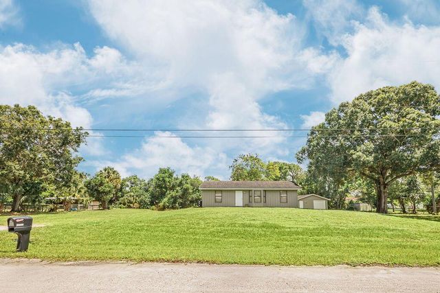 18565 47th Court N, Loxahatchee, FL 33470