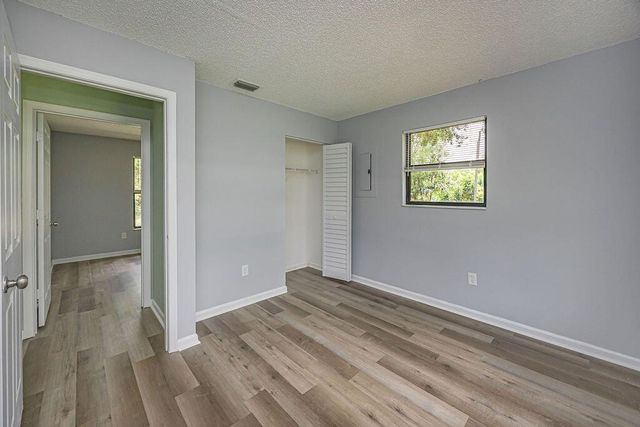 18565 47th Court N, Loxahatchee, FL 33470