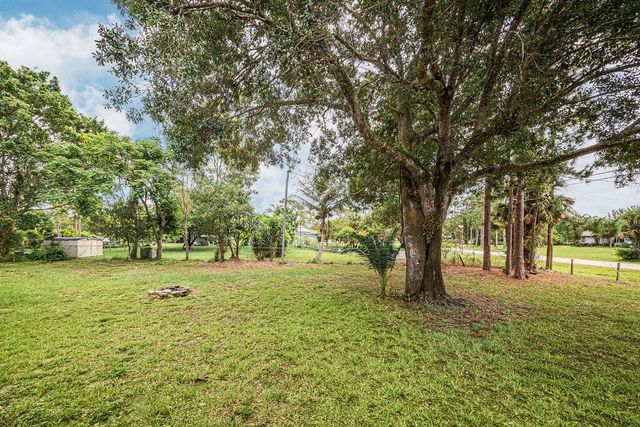 18565 47th Court N, Loxahatchee, FL 33470